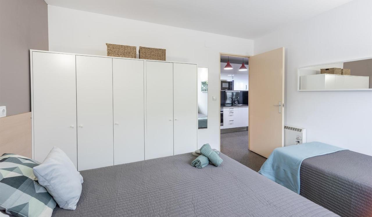 Residencia Universitaria Resa Campus Del Mar Apartment